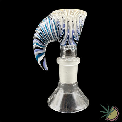Zenit Bongkopf Custom Horn Farbsection #2 mit eingebautem Glassieb 18.8er Schliff inklusive Hutstand